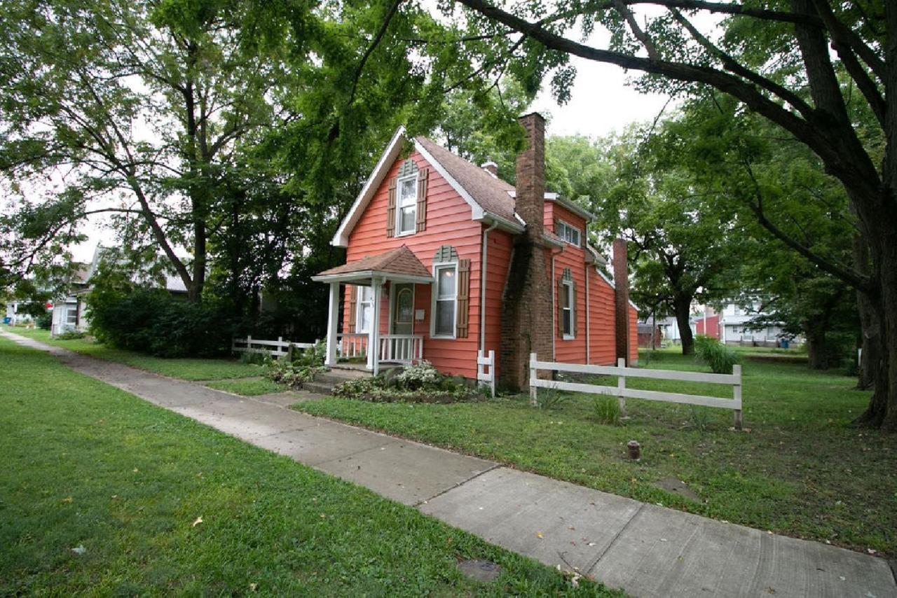 Downtown 2 Bedroom Cottage, Sleeps 6, Walking Distance To Honeywell, Downtown Restaurants, Shopping Wabash Exterior foto