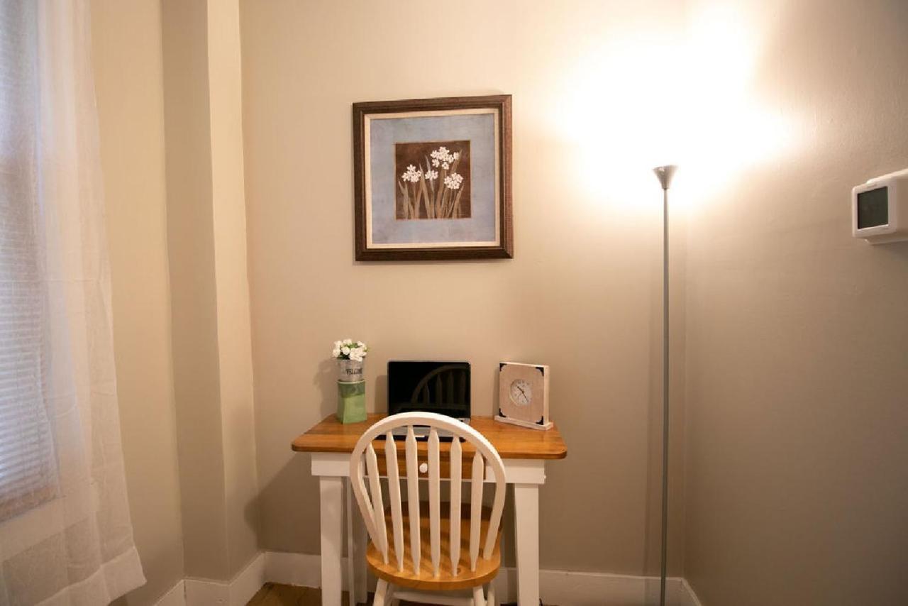 Downtown 2 Bedroom Cottage, Sleeps 6, Walking Distance To Honeywell, Downtown Restaurants, Shopping Wabash Exterior foto