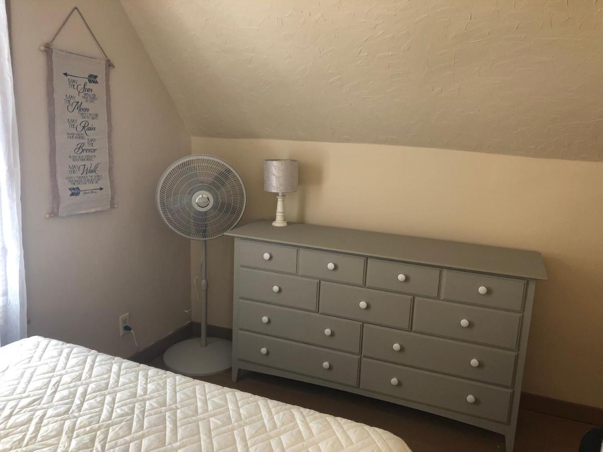 Downtown 2 Bedroom Cottage, Sleeps 6, Walking Distance To Honeywell, Downtown Restaurants, Shopping Wabash Exterior foto
