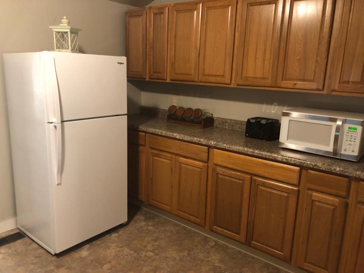 Downtown 2 Bedroom Cottage, Sleeps 6, Walking Distance To Honeywell, Downtown Restaurants, Shopping Wabash Exterior foto
